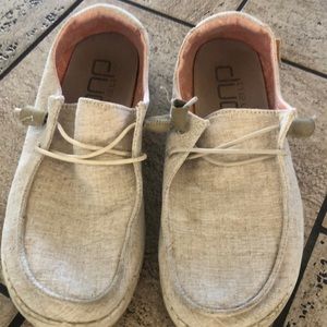 Womens Hey Dudes size 7